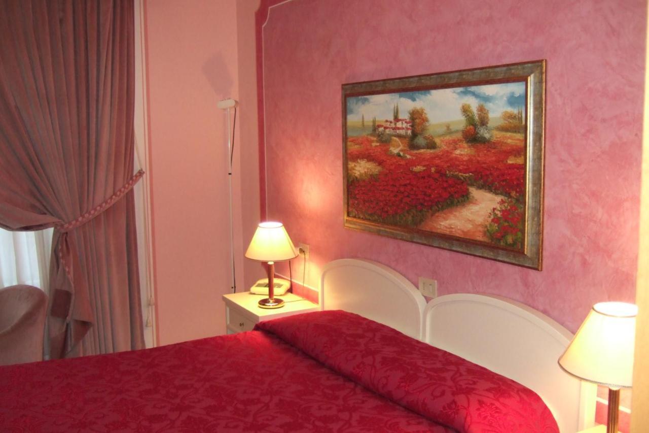 Hotel La Torre كاستيغليون ديل لاغو المظهر الخارجي الصورة
